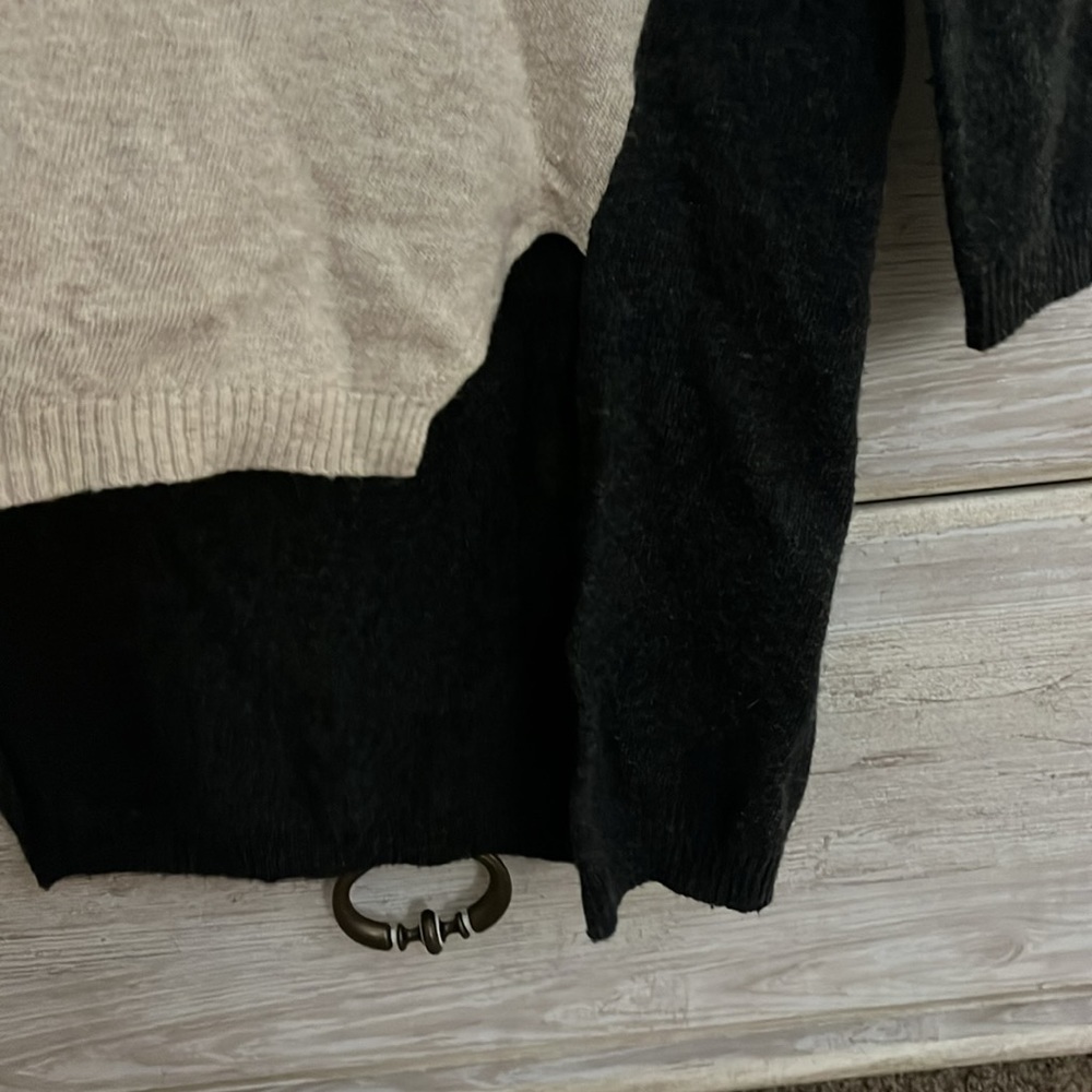 a’reve black tan and white color block long sleeve sweater - Picture 5 of 9
